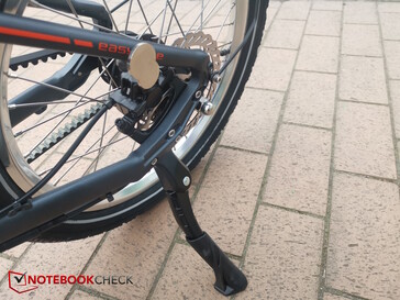 Rear kickstand
