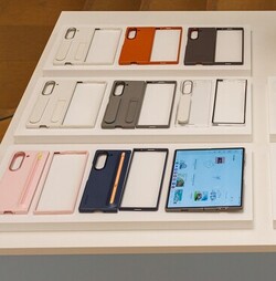 Optional accessories for the Galaxy Z Fold 6