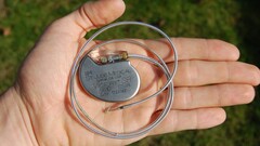 A traditional pacemaker. (Image source: Wikimedia Commons)