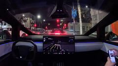 Cybertruck FSD in action (Image source: WholeMars/YT)