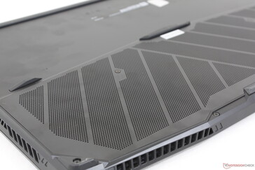 Much of the bottom plate is perforated to improve airflow unlike on the Blade 17