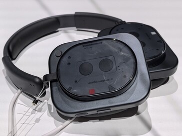 Nothing Headphone (1) Black (image source: Notebookcheck)