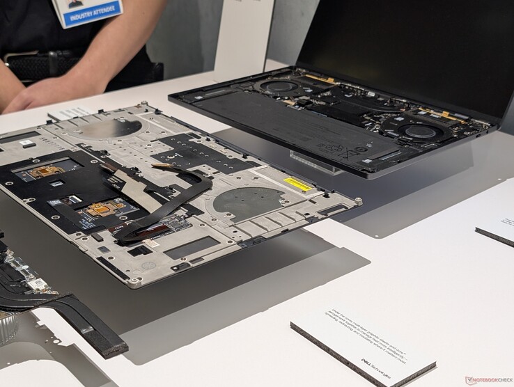 Be careful to not damage the keyboard ribbon cable when lifting the C cover away from the D cover
