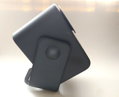 The vertical TCL C1 can be tipped over, but its weight helps prevent that. (Image source: Notebookcheck)