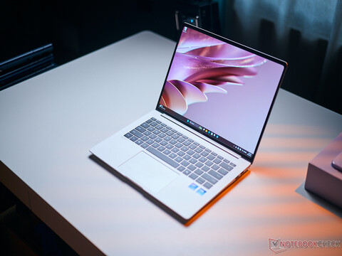 Honor MagicBook Pro 14 2026 Laptop Review - OLED all-rounder impresses with Panther Lake
