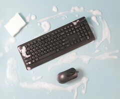 AZIO KM535 waterproof & antimicrobial combo (Source: AZIO Corporation)