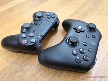 EasySMX vs. PS4 controller