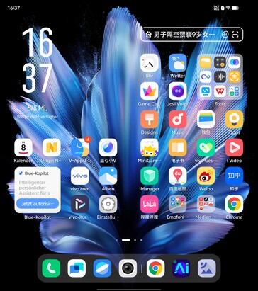 Vivo X Fold3 smartphone: User interface