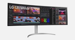 The LG 49WQ95C outputs at 5,120 x 1,440 pixels and 144 Hz. (Image source: LG)