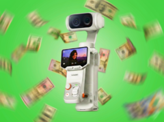 The white Insta360 Luna Ultra.