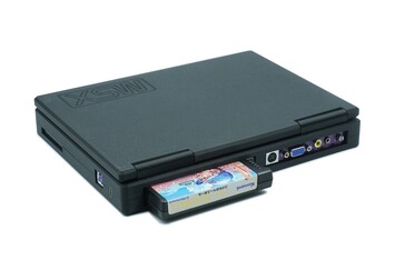 The laptop features a cartridge slot (Image source: 8086YES!)