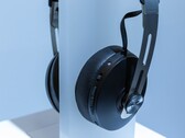 Wireless headphones make for a multi-billion-dollar industry. (Source: Flickr)