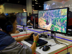 Manufacturers are selling more gaming monitors than ever this year