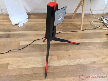 Assembled base is sturdy with no teetering. The rubber feet improves stability