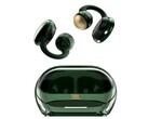 The Emerald Green JBL Soundgear Clips are available in China only.