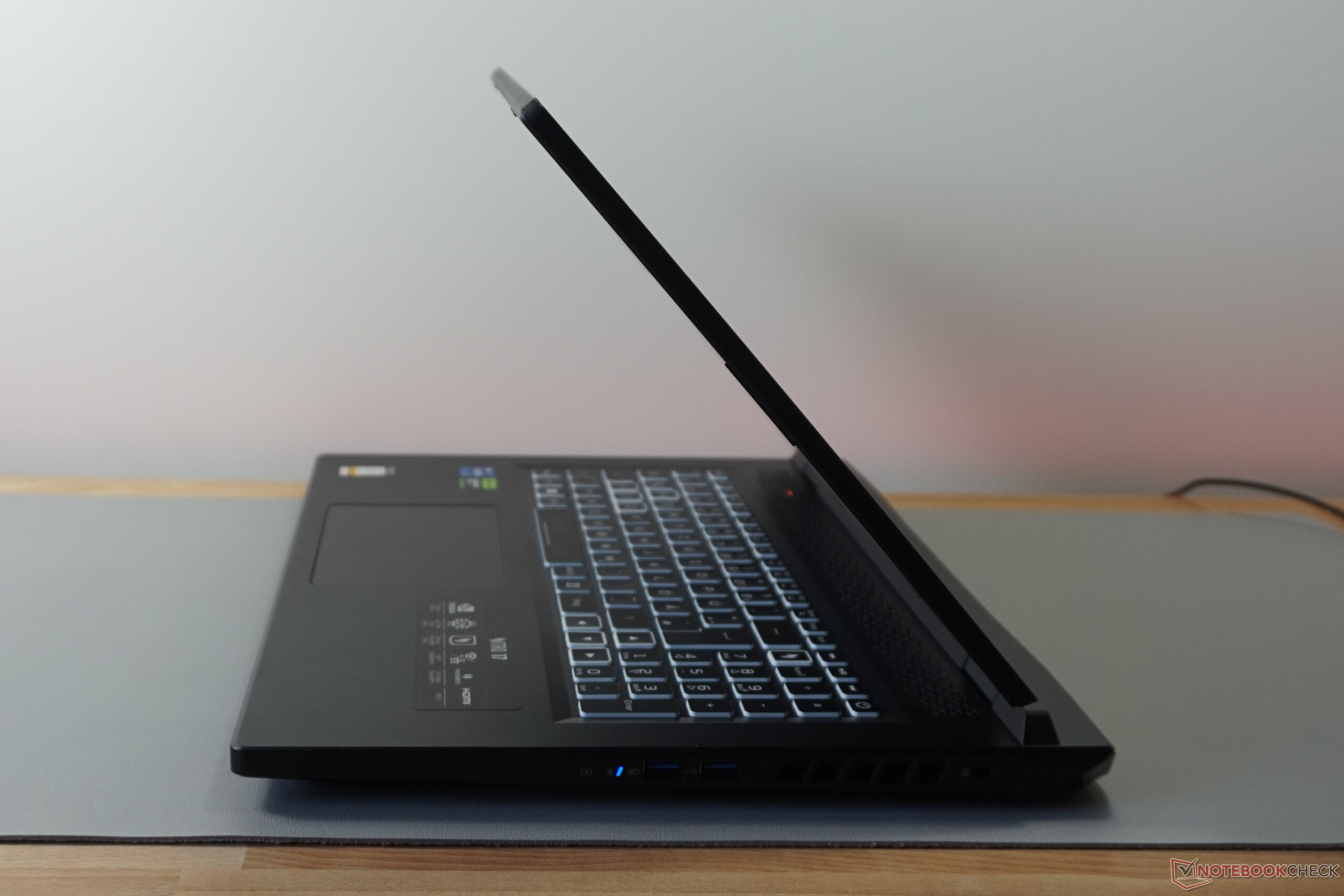 Acer's quiet Nitro 17 laptop reviewed: The RTX 4060, perfectly ...