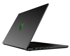 18-inch laptops making a comeback? (Image Source: Razer)