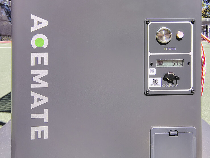 Rear power button, status display and charge port.