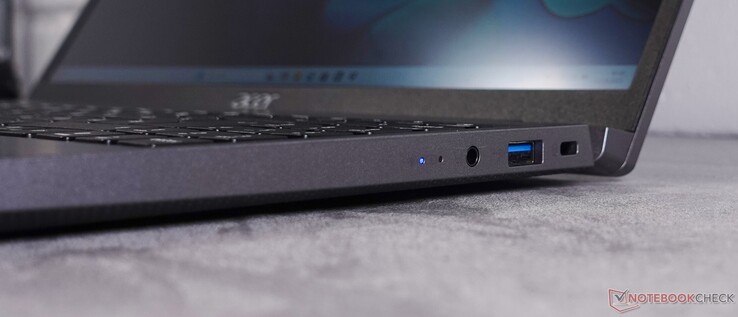 3.5 mm headset; USB-A 3.2 Gen 1; Kensington lock slot