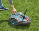 The Gardena SILENO city robot lawn mower 400 m² is now available. (Image source: Gardena)