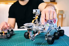 CircuitMess offers a programmable robot inspired by the Mars Rover.
