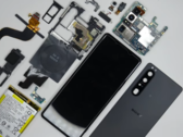 The Sony Xperia 1 III is a tricky customer when it comes to repairs. (Image source: PBKreviews)
