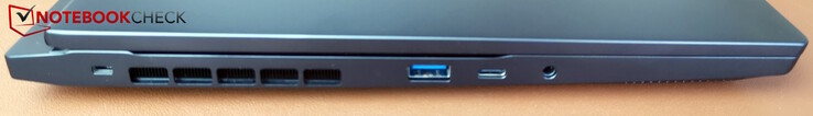 Left: Kensington, USB-A (5 Gb/s), USB-C (5 Gb/s without addition functions), 3.5 mm headphone jack