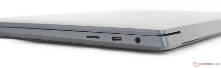 Right: microSD card reader, USB-C 4.0 with Thunderbolt 4 (40 GBit/s, DisplayPort-ALT mode, Power Delivery), 3.5-mm audio
