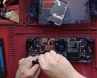 Steam Deck OLED mid disassembly. (Image source: SlickBuys Mods and Repairs)