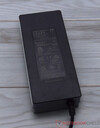 300 watt power supply unit (19 V; 15 A)