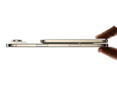 The BMX SolidSafe Air Qi2 wireless magnetic power bank is 6.8 mm thick.