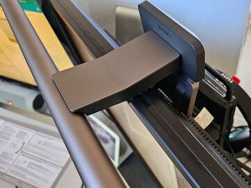 The Screenbar sits securely on the BenQ monitor.