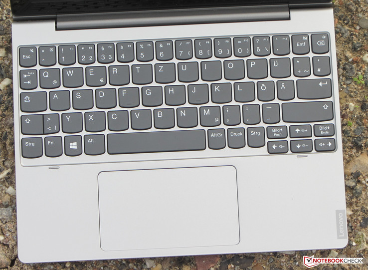 A look at the D330-10IGM's keyboard and trackpad