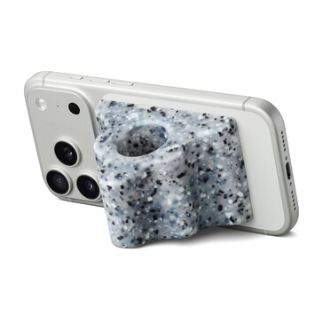 Apple iPhone Hikawa grip in Crater color.