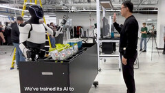 Optimus can now communicate with AI to hand objects (Image source: Tesla)