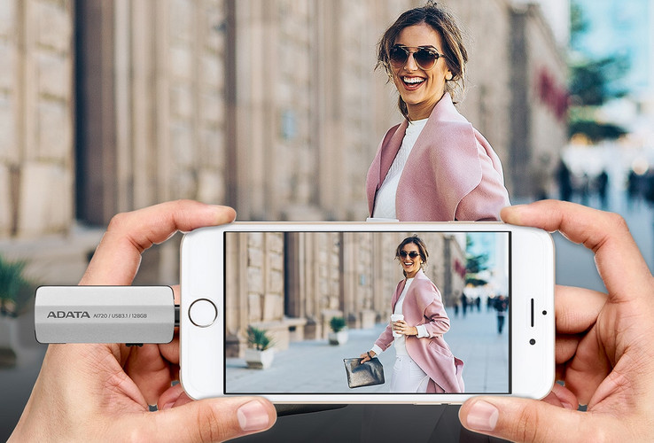 Save pictures or videos directly to the i-Memory AI720 drive through the USB OTG function. (Source: ADATA)