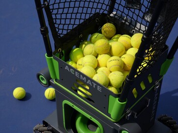 The Acemate S10 Pro tennis robot can hold up to 100 balls.