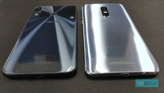 Left: Asus ZenFone 5Z Right: Asus ZenFone 6 Prototype. (Source: HDBlog)