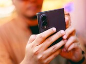The Samsung Galaxy Z Fold8 halves the photo resolution when the temperature gets too high.