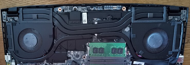 Aero 15 OLED XD - Heatsink with dual-fan system