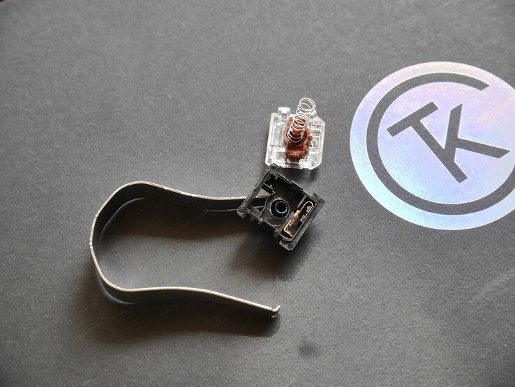Gateron Low-Profile 2.0 Brown switch disassembled
