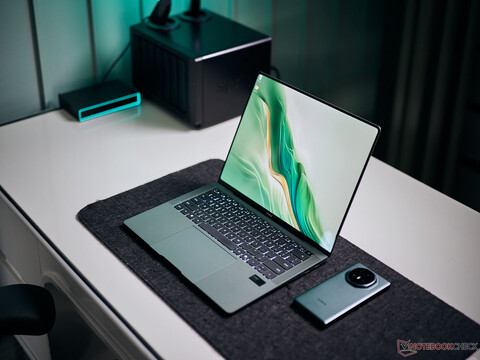 Honor MagicBook Art 14 laptop review - Great OLED subnotebook with vapor-chamber and innovative camera