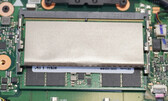 Two RAM slots, only one with heat dissipation
