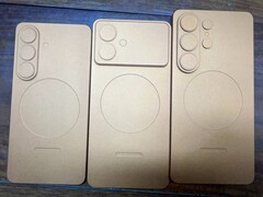 Alleged dummy units of Galaxy S26/Pro (left), Galaxy S26 Edge (middle), and Galaxy S26 Ultra (right). (Image source: Sony Dickson on X)