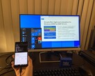 Windows 10 Dual Display mode on the Lumia 950XL (Image source: ITHome)