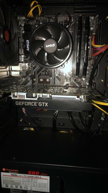 Fitted GTX 1660 Ti. (Source: Reddit - u/sprowlly)