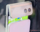 The Asymmetric Flip is a strange take on the clamshell form factor. (Image source: Notebookcheck)