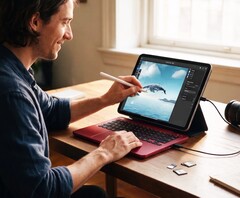 The Hero Keyboard transforms a tablet into a fully fledged Windows laptop.