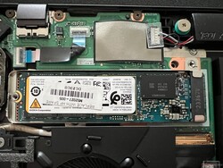 Replaceable M.2-2280 SSD