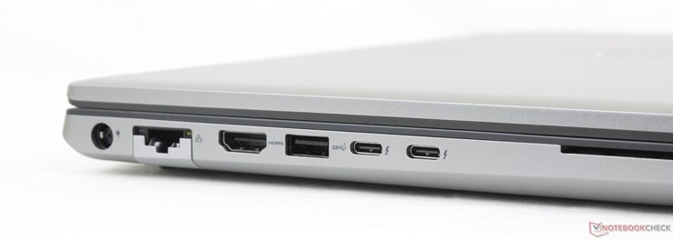 Left: AC adapter, Gigabit RJ-45, HDMI 2.1, USB-A 3.2, 2x Thunderbolt 4 w/ Power Delivery + DisplayPort 1.4, Smart Card reader